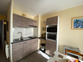 T2 avec balcon, clim, parking public proche - Balaruc-les-Bains - FR-1-503-75